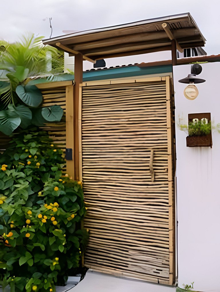 Suíte privativa ao lado do aquário de Ubatuba - Casa Mangari